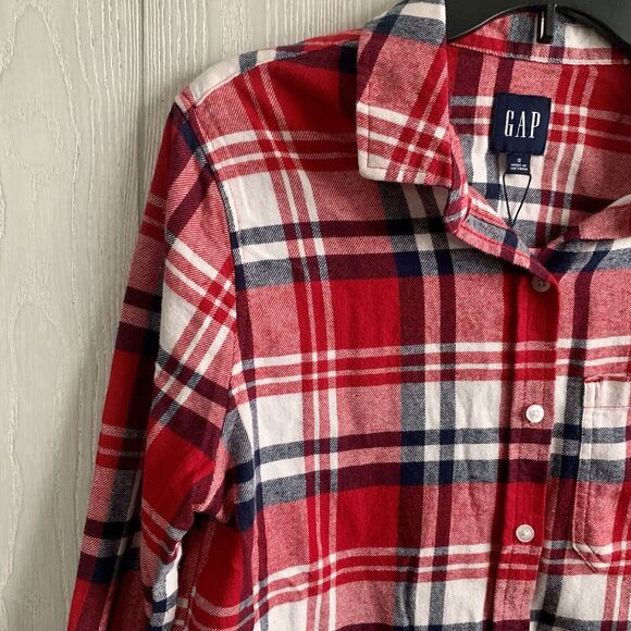Gap Red Blue Plaid Flannel Button Shirt Size Small NWT - Picture 2 of 3